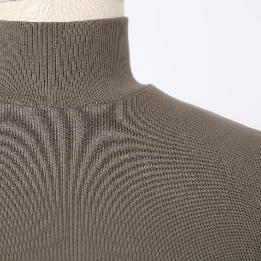 2x1 Mockneck in OLIVE - Picture 3 of 4